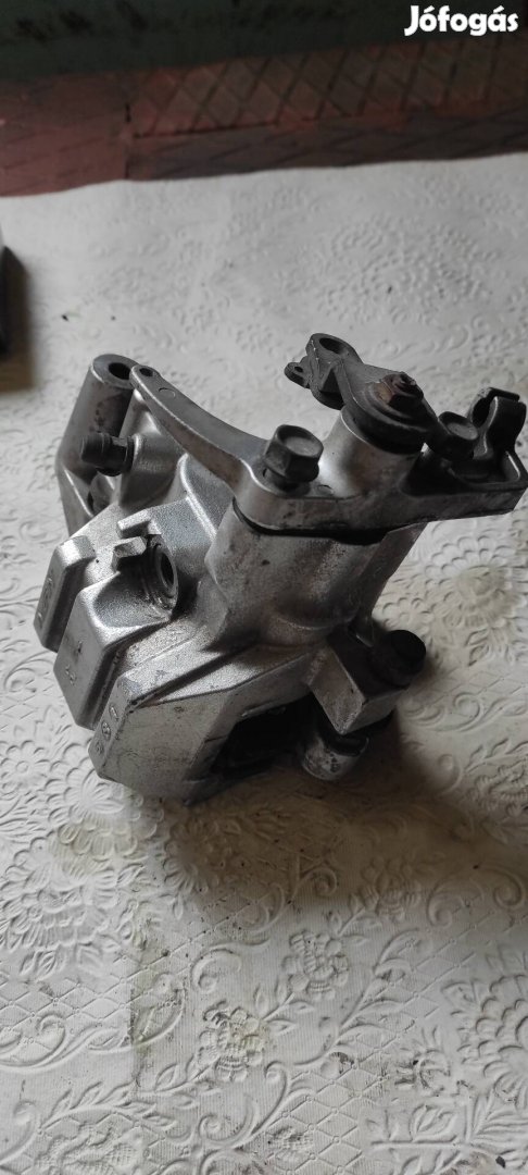 Suzuki AN650 Burgman hátsó féknyereg