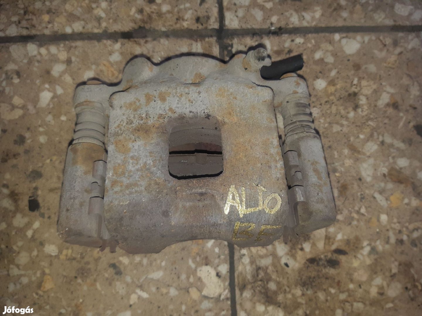 Suzuki Alto Bal Első Féknyereg