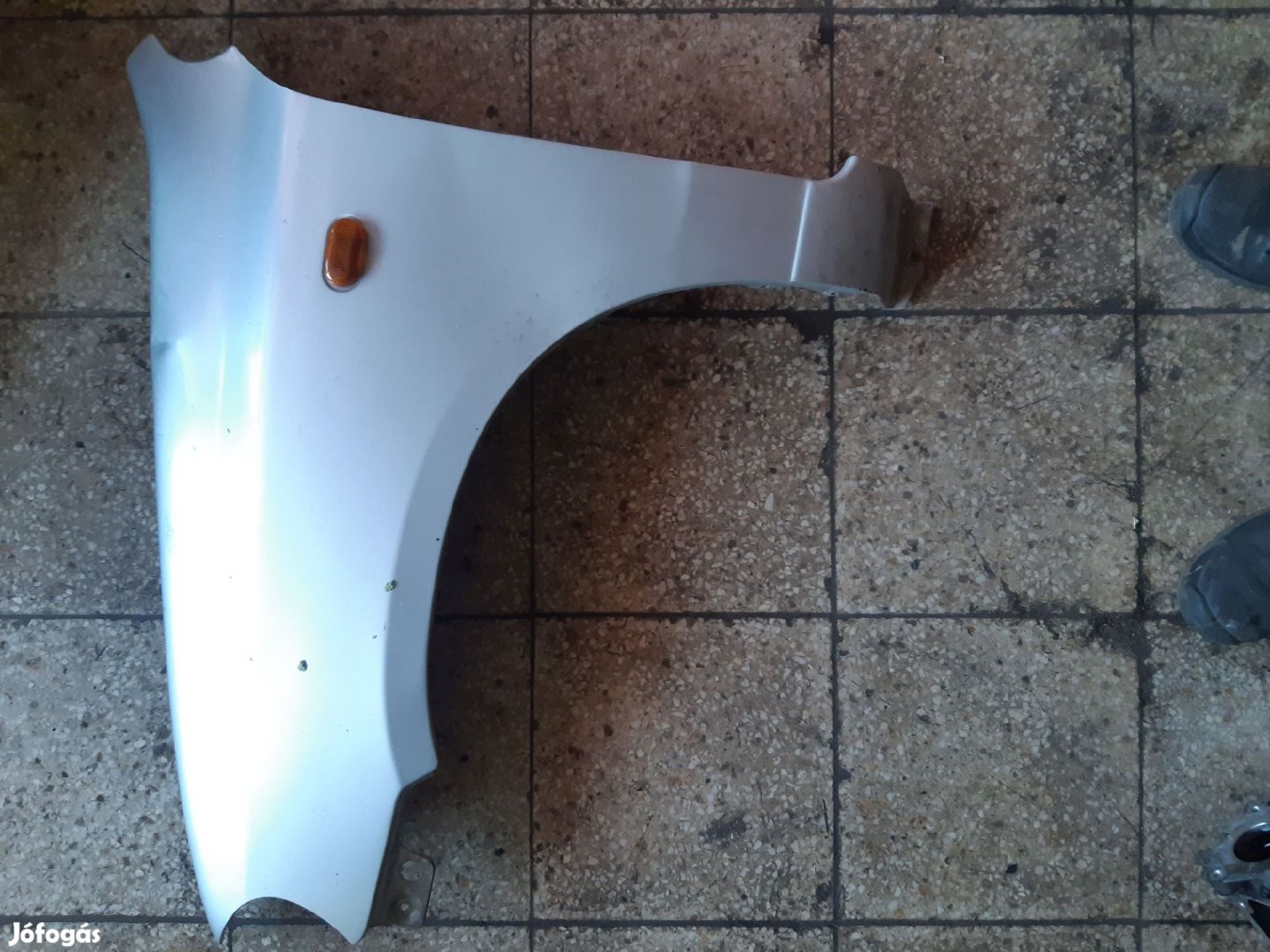 Suzuki Alto Bal Első Sárvédő