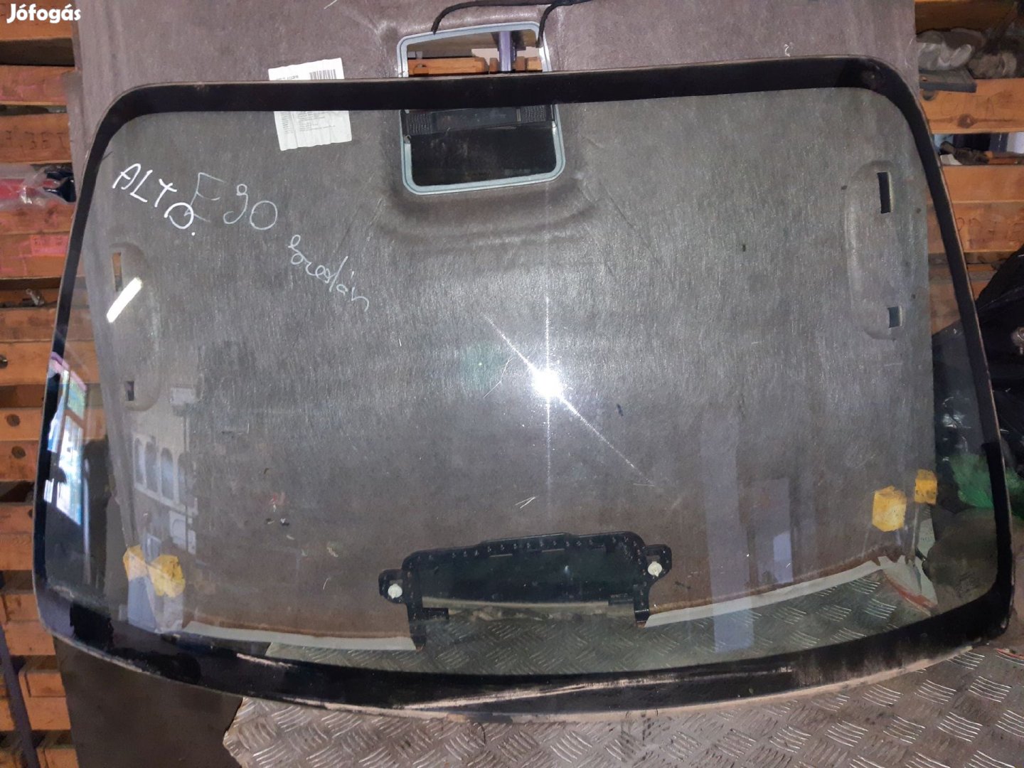 Suzuki Alto Első Szélvédő