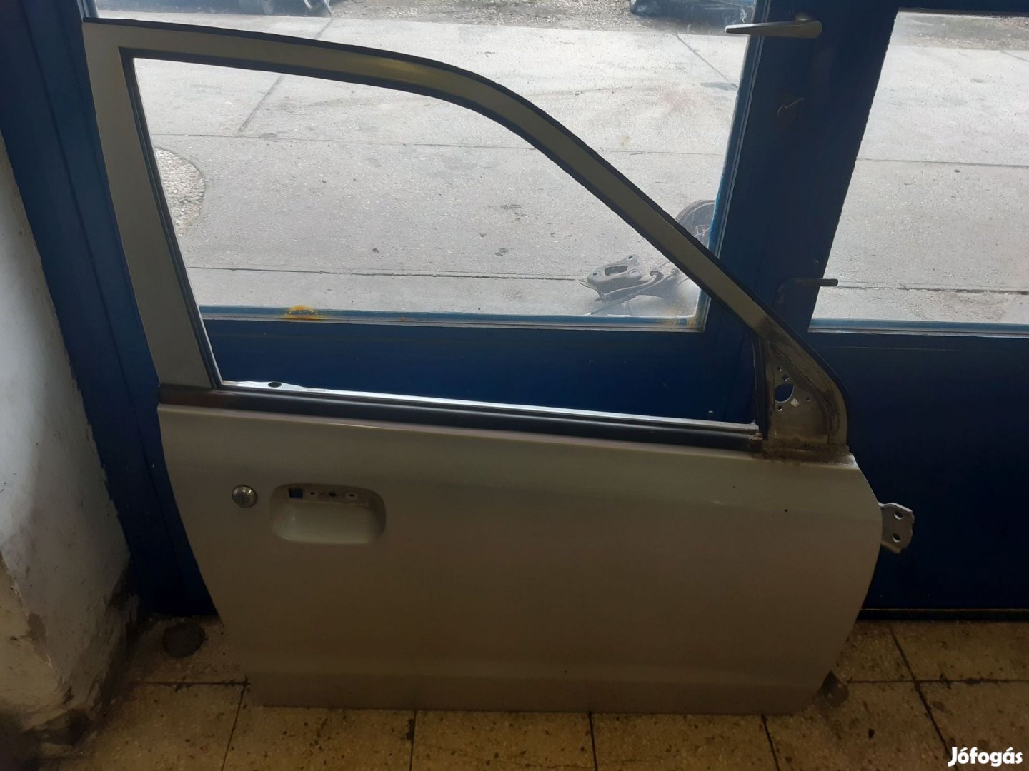 Suzuki Alto Jobb Első Ajtó
