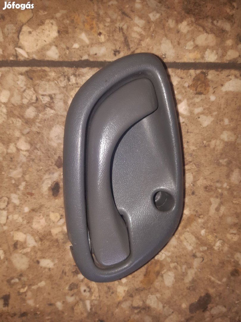 Suzuki Alto Jobb Hátsó Belső Ajtókilincs