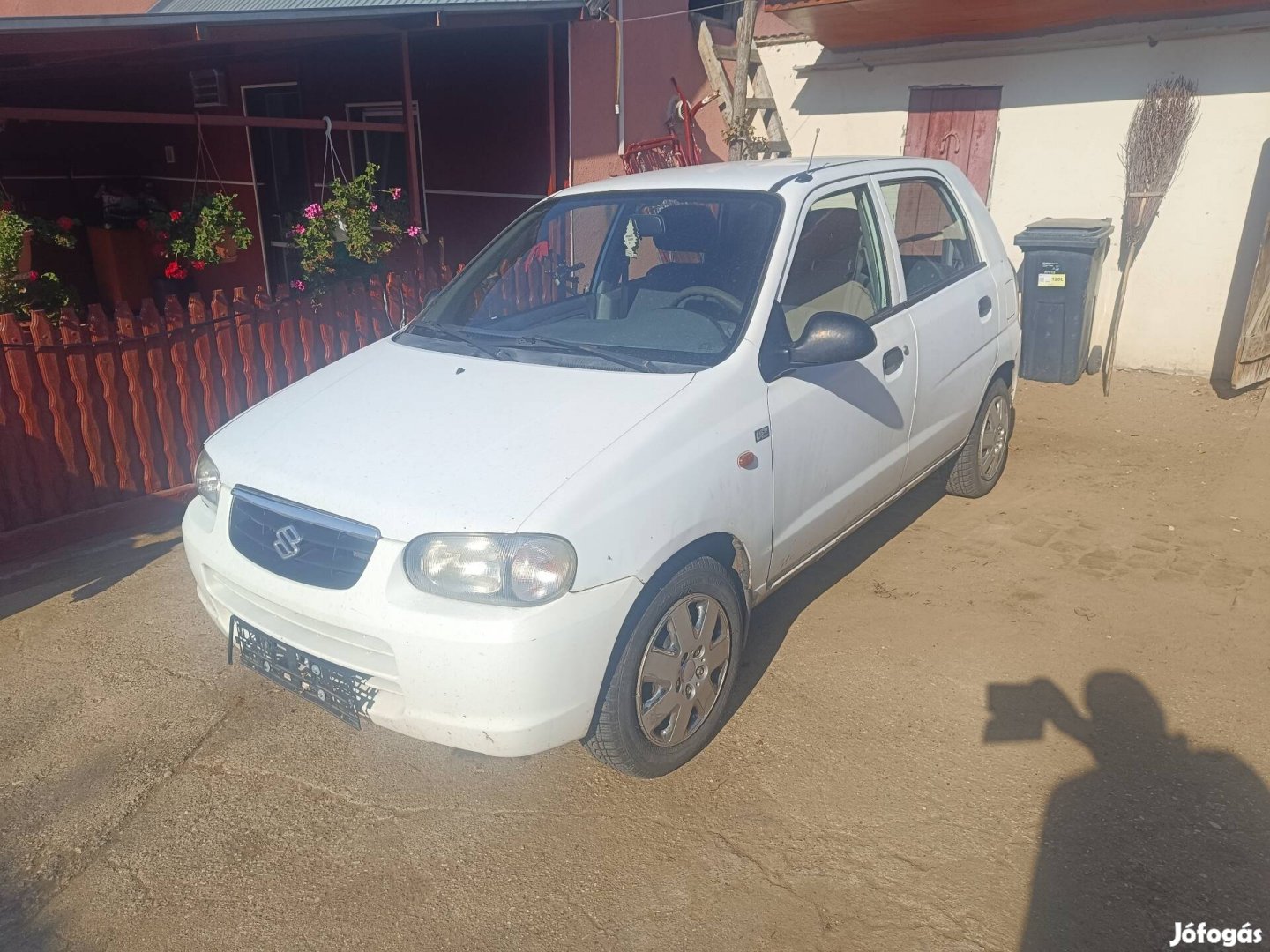 Suzuki Alto, Szervókormány, elektromos ablak!