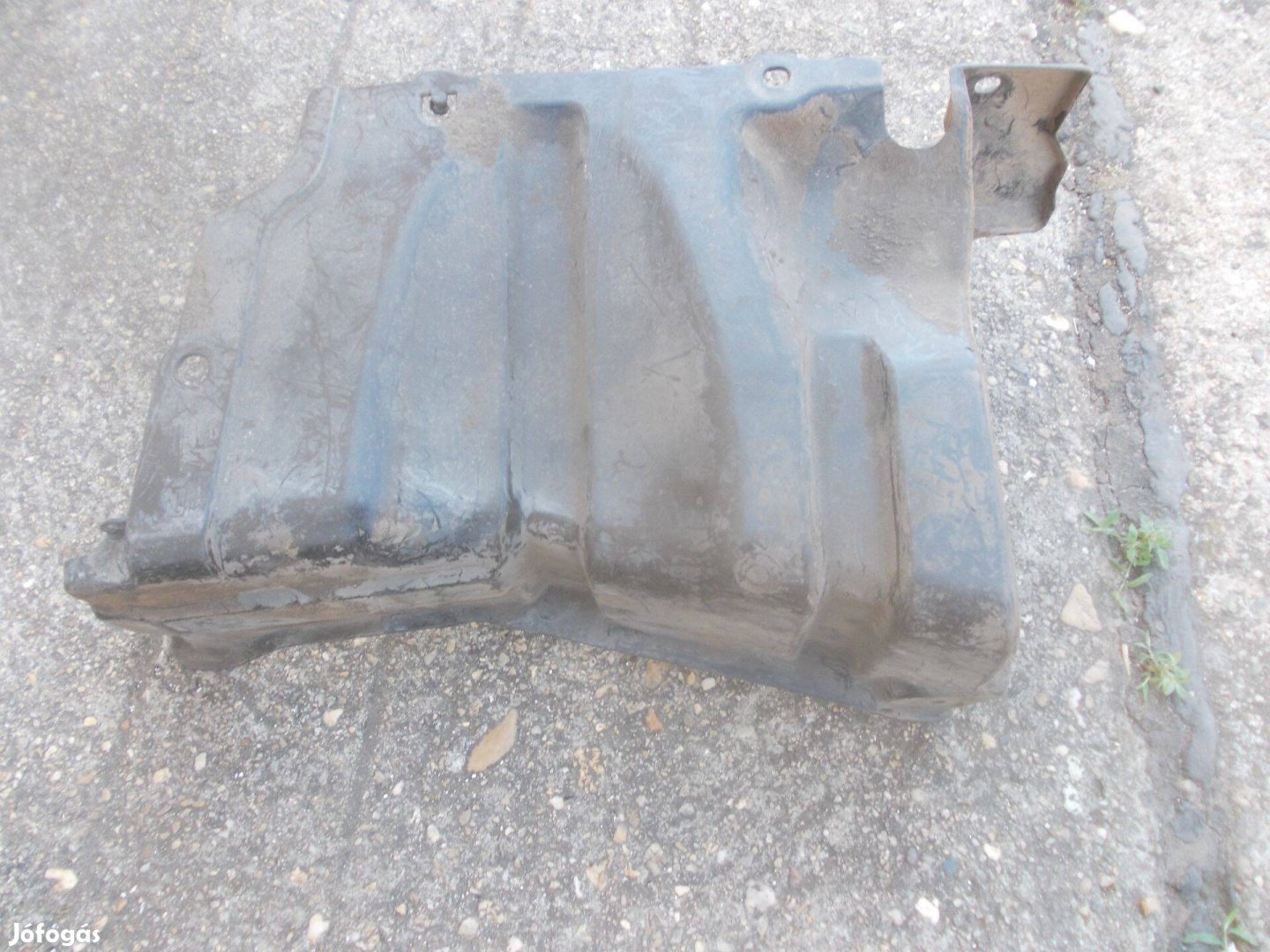 Suzuki Alto bal első motorburkolat 2009-2014