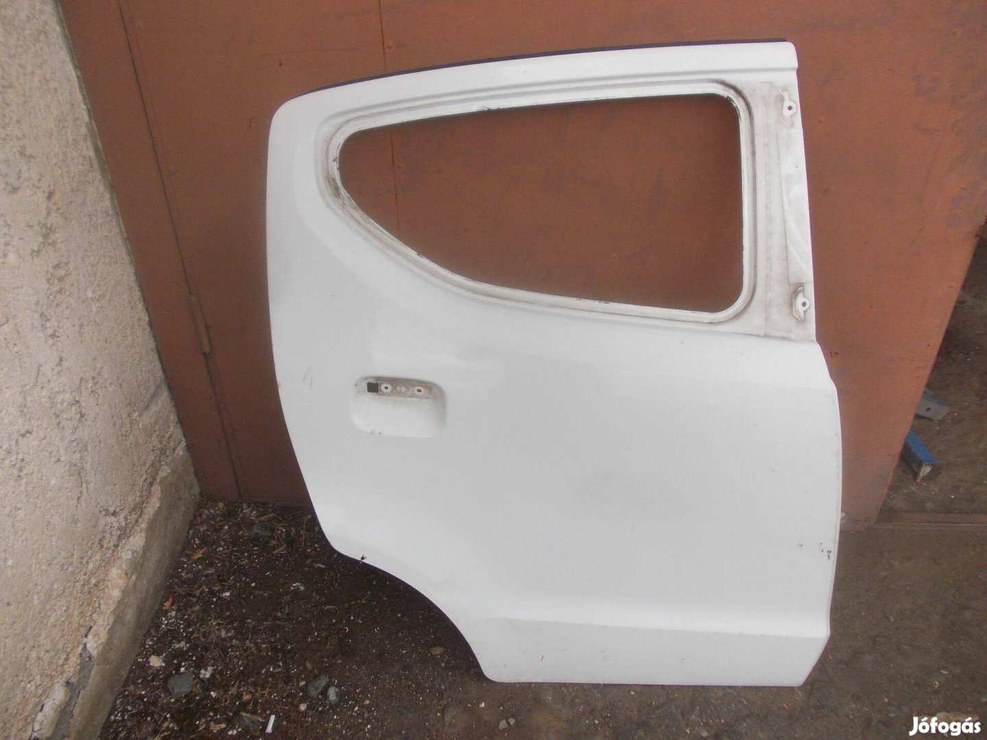 Suzuki Alto jobb hátsó fehér ajtó 2009-2014