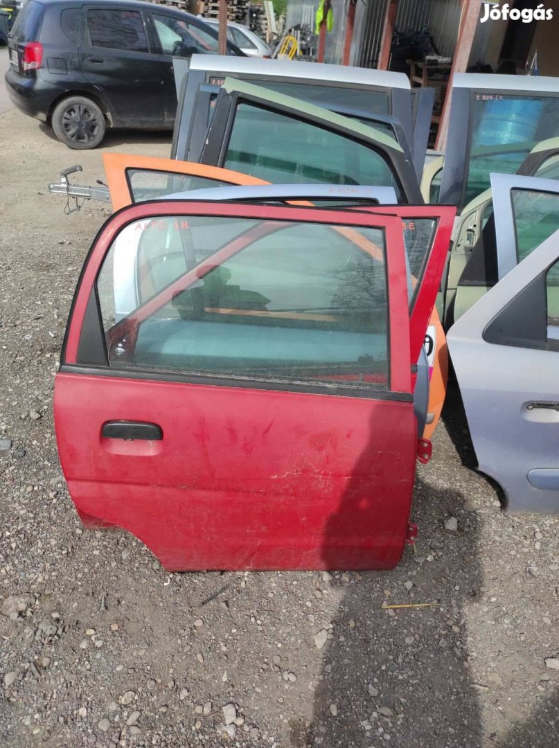 Suzuki Alto jobb hátsó üres ajtó