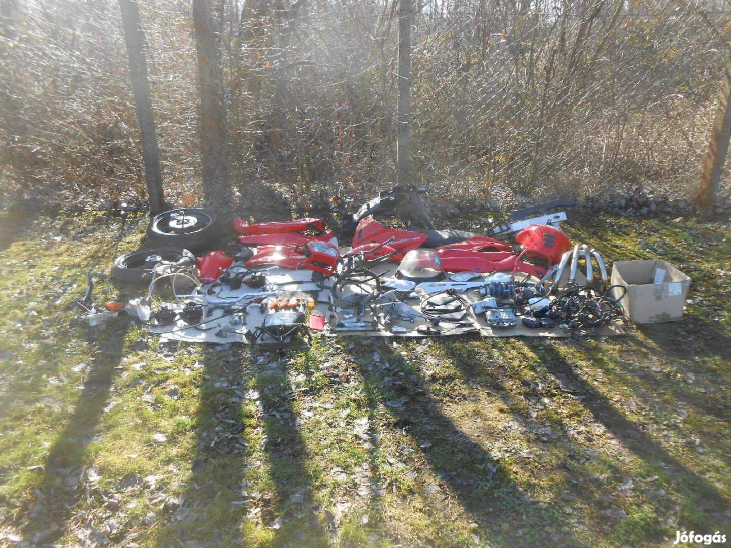 Suzuki Bandit 600-as alkatrészek,csak egyben nagyon olcsón