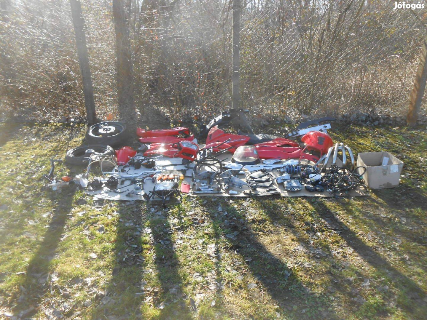 Suzuki Bandit 600-as,alkatrészek,egyben az egész nagyon olcsón