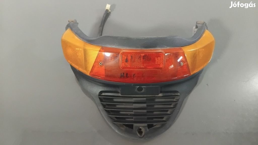 Suzuki Burgman 125 UH (1995-2000) - Hátsó lámpa