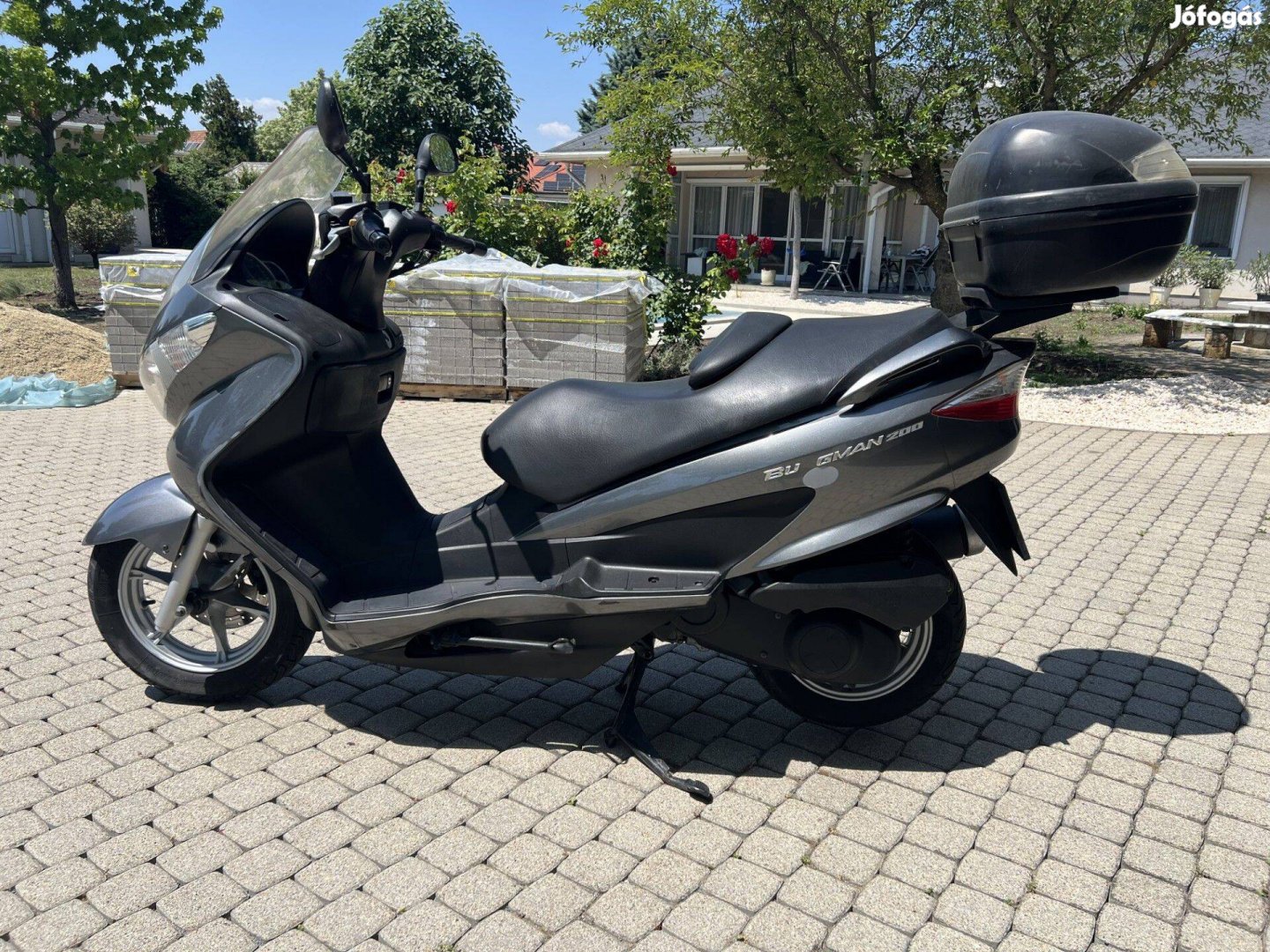 Suzuki Burgman 200