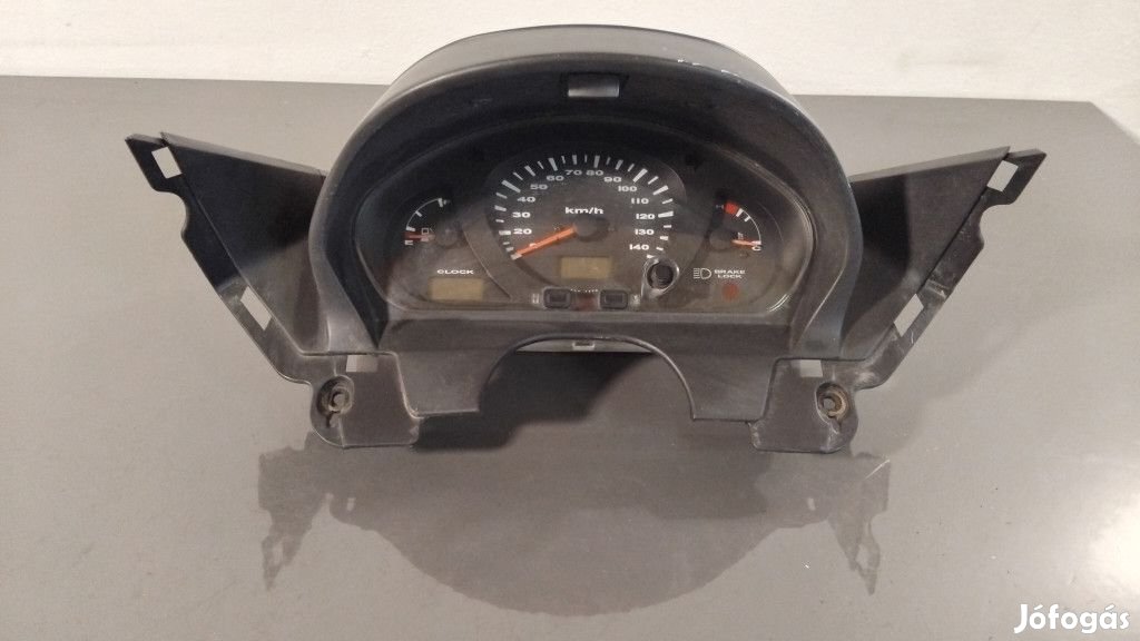 Suzuki Burgman 250 - Kilóméteróra