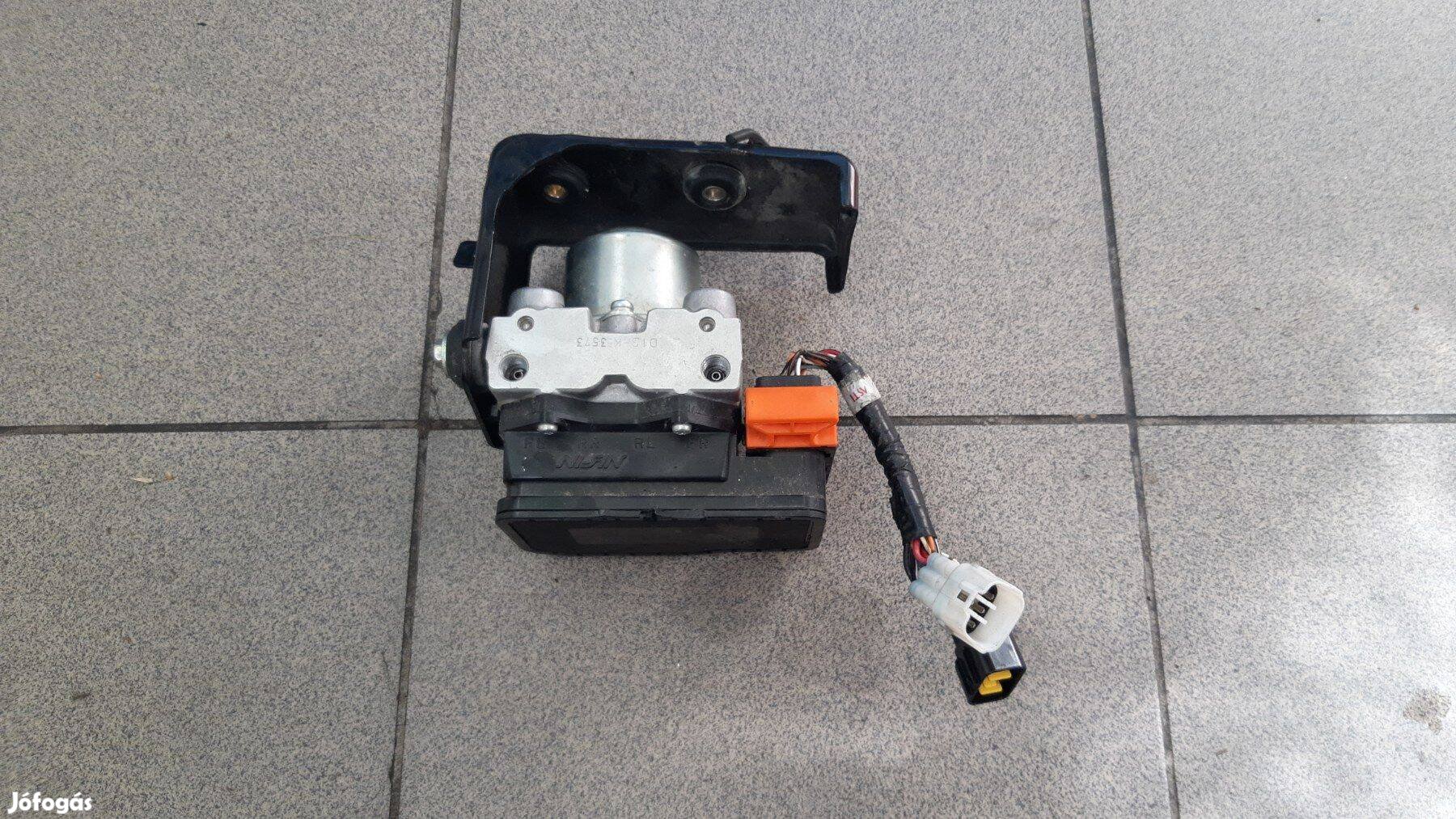 Suzuki Burgman 400 2010 abs kocka