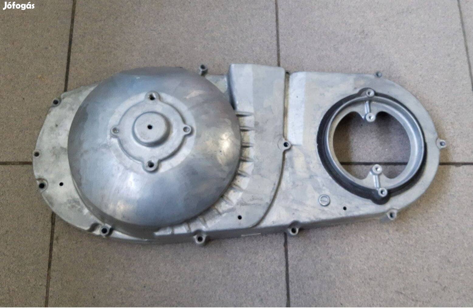 Suzuki Burgman 400 2010 hajtásház fedél
