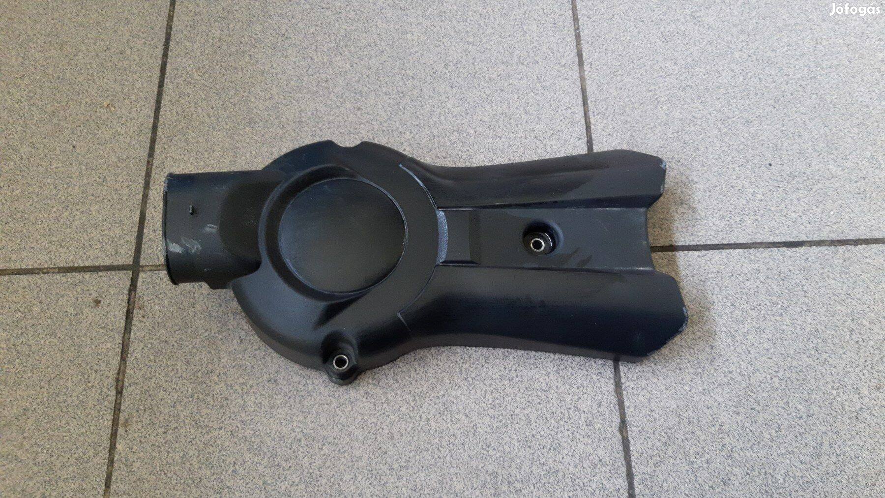 Suzuki Burgman 400 2010 motor takaró betét