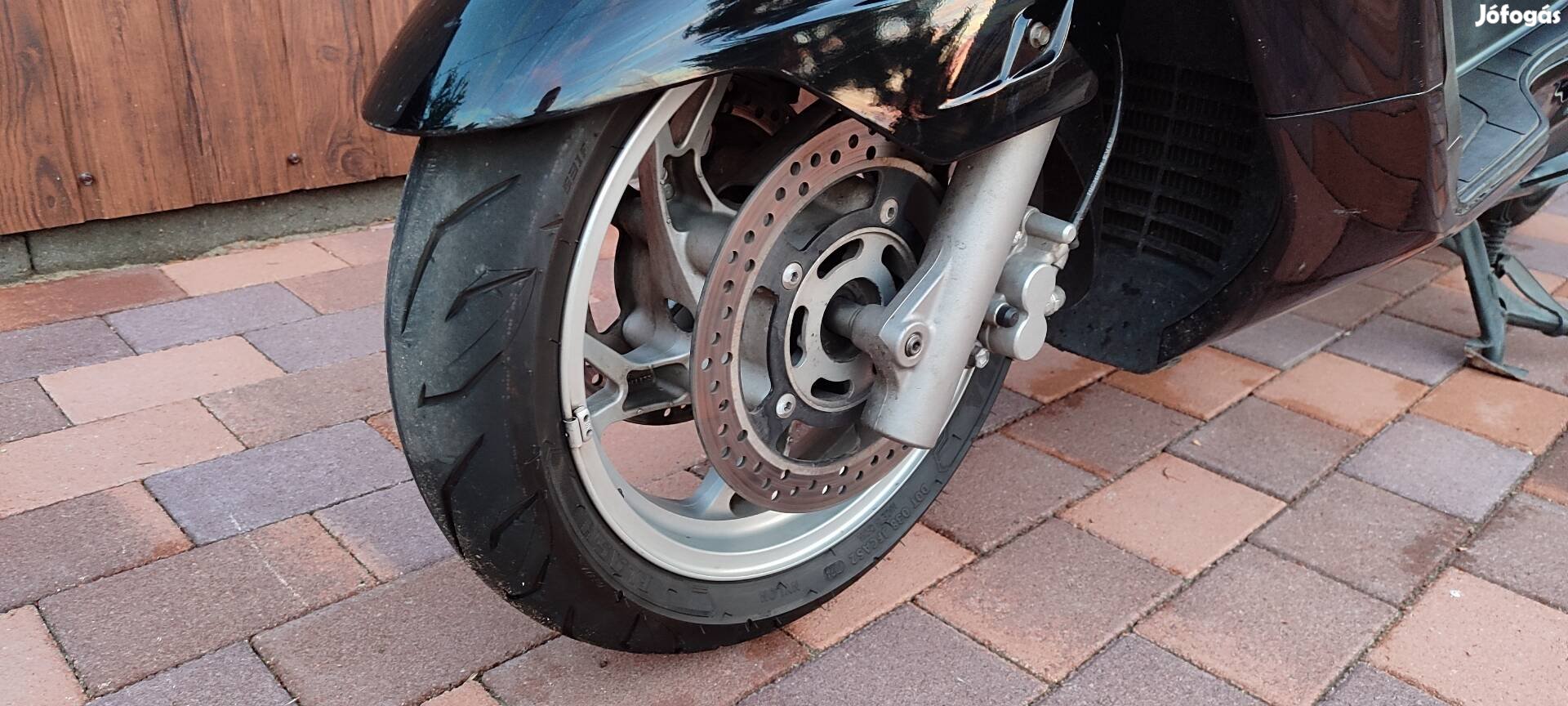 Suzuki Burgman 400