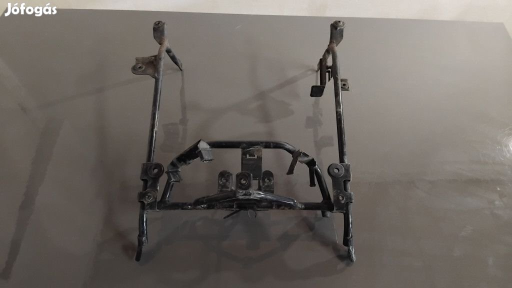 Suzuki Burgman 400 K3 Fejidom tartó konzol