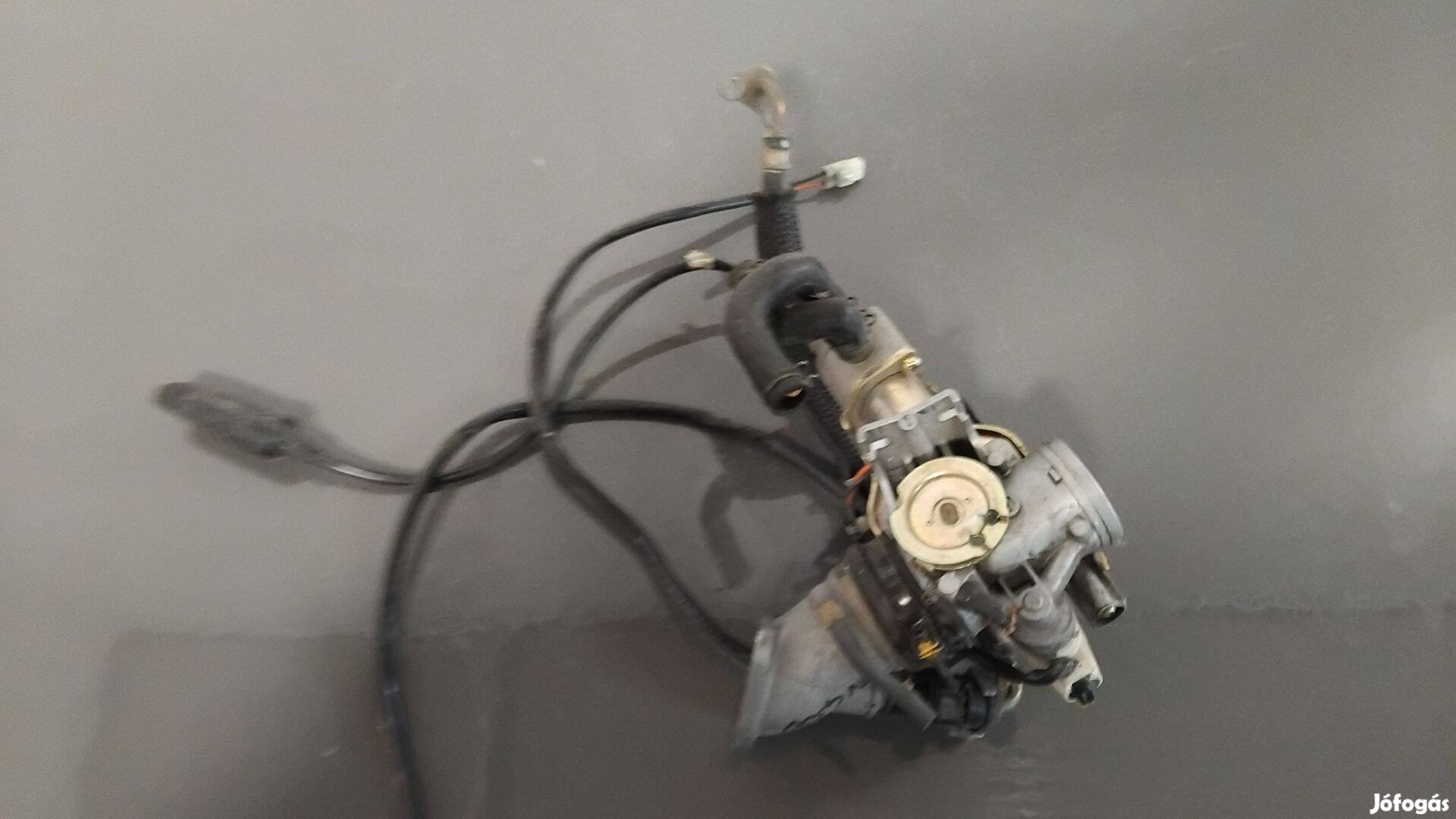 Suzuki Burgman 400 K3 Fojószelep ház