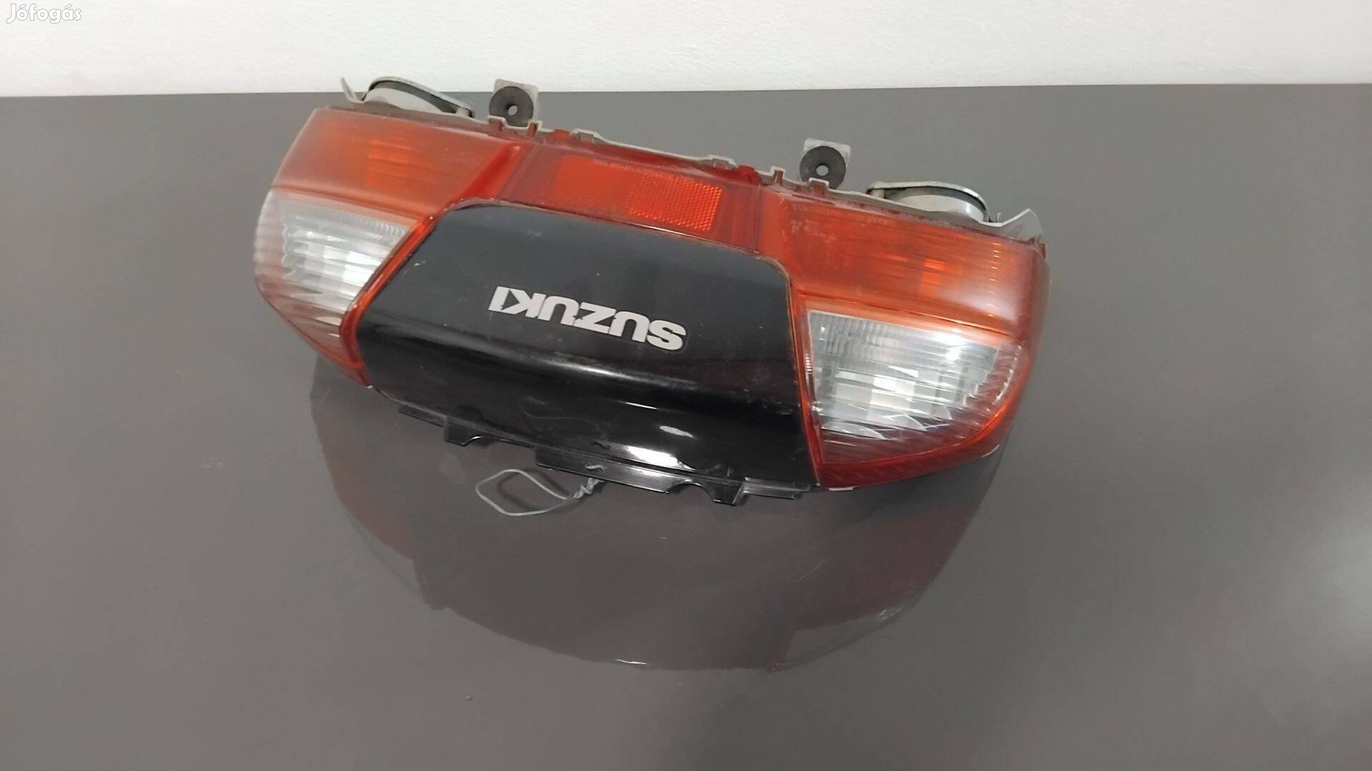 Suzuki Burgman 400 K3 Hátsó lámpa | 35710-14G0
