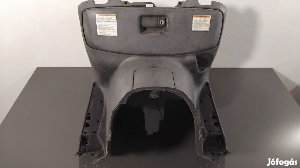 Suzuki Burgman 400 K3 Térdidom | 92111-14G0