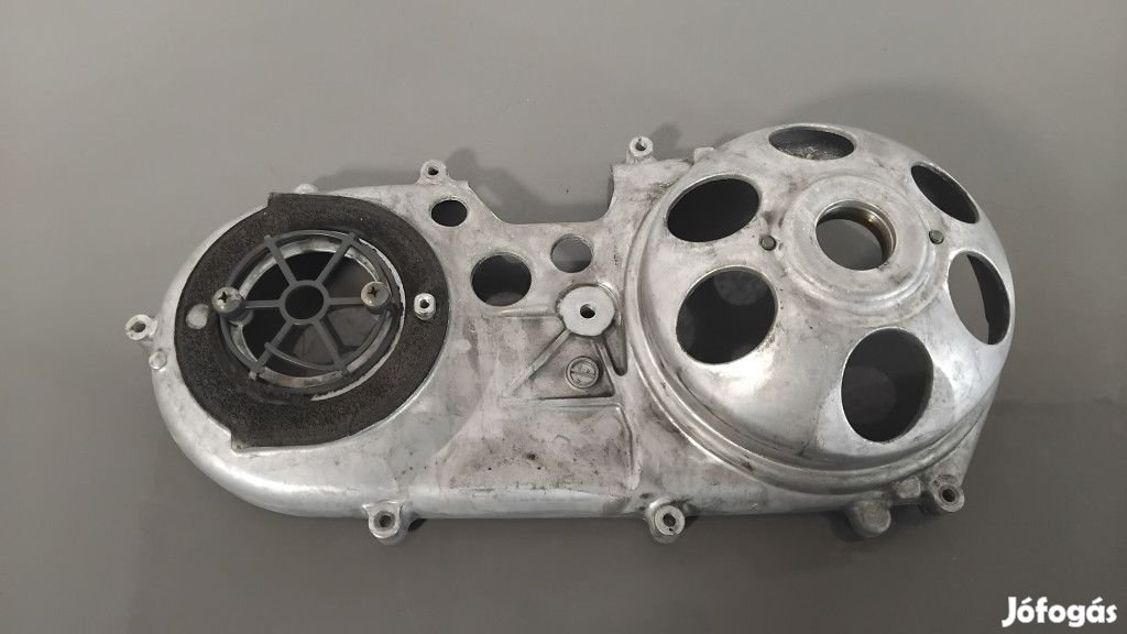 Suzuki Burgman 400 K3 - Hajtásfedél