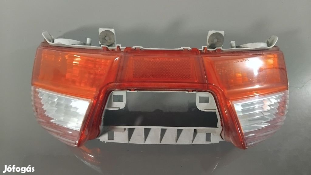 Suzuki Burgman 400 K3 - Hátsó lámpa
