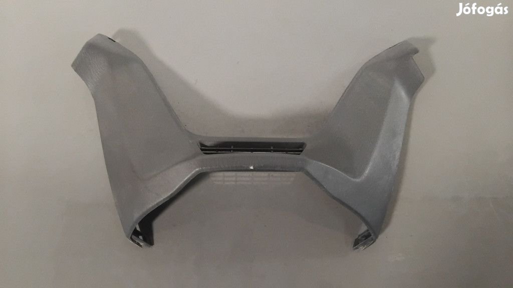 Suzuki Burgman 400 K3 - Kormányburkolat