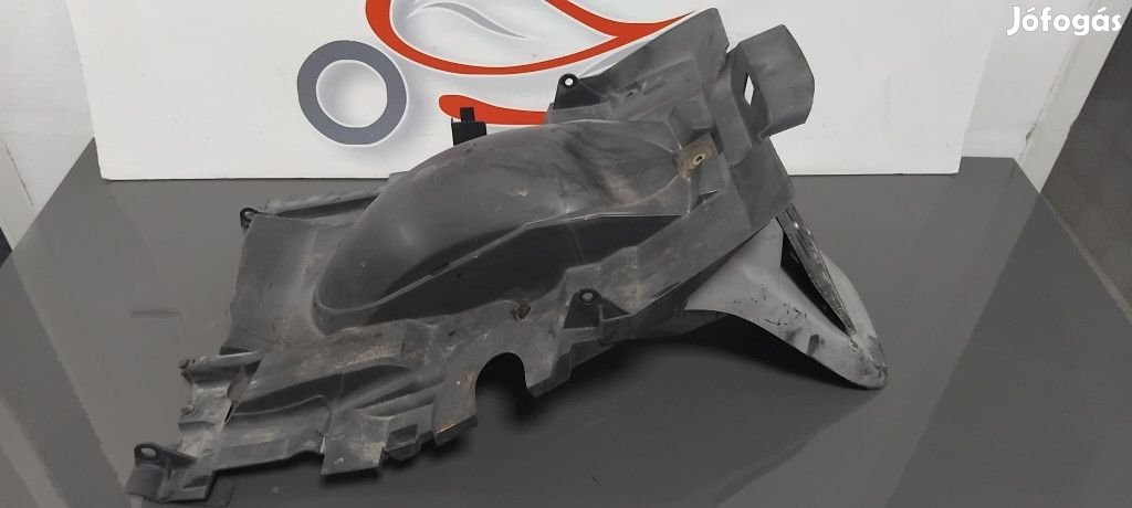 Suzuki Burgman 400 Rendszámtábla tartó