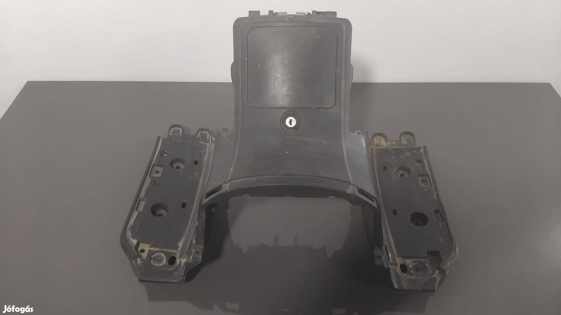 Suzuki Burgman 400 Tank idom | 48121-14Fa