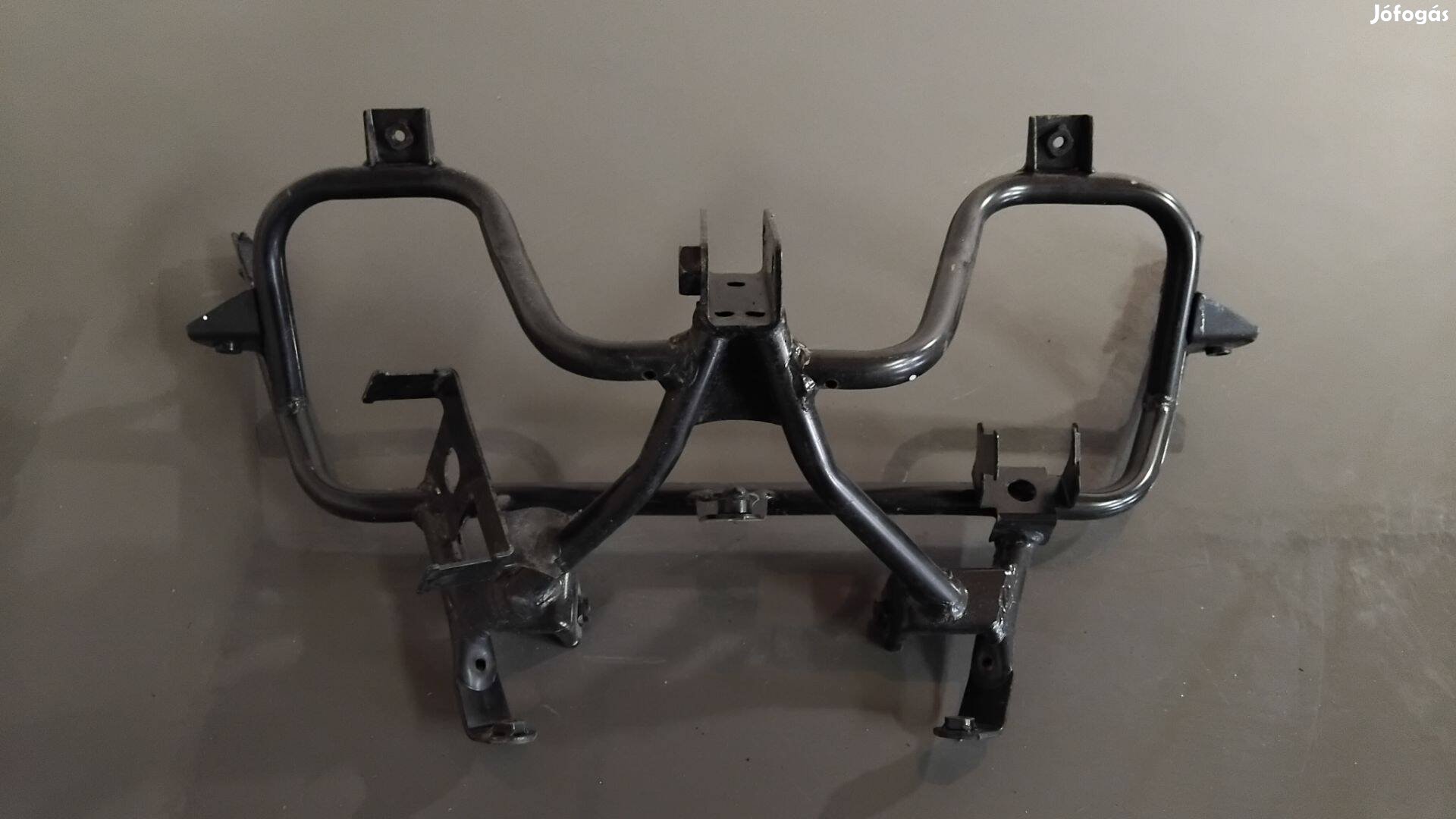 Suzuki Burgman 400 '98-02 Fejtartó konzol