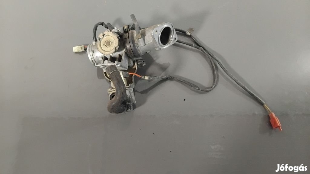 Suzuki Burgman 400 '98-02 Fojtószelep ház