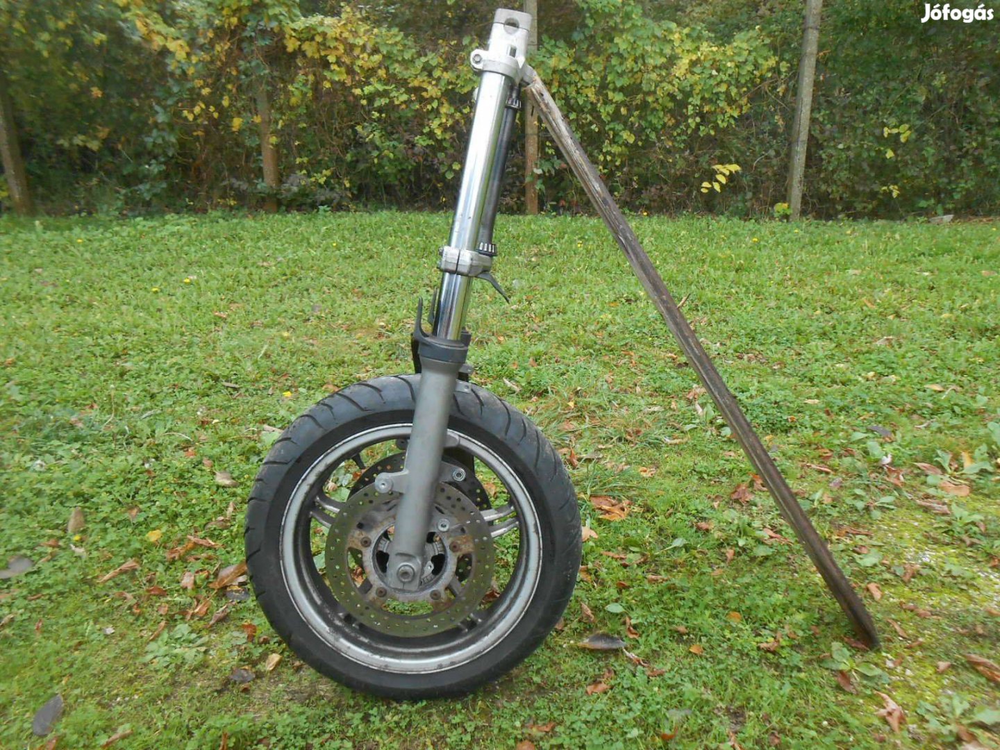 Suzuki Burgman 650,2004-esről :85000 km-t hasz. elsőfutómű