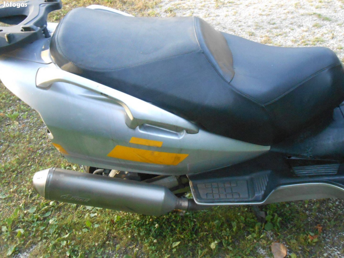 Suzuki Burgman 650,2004-esről :85000 km-t használt,-kiűlt bőrülés