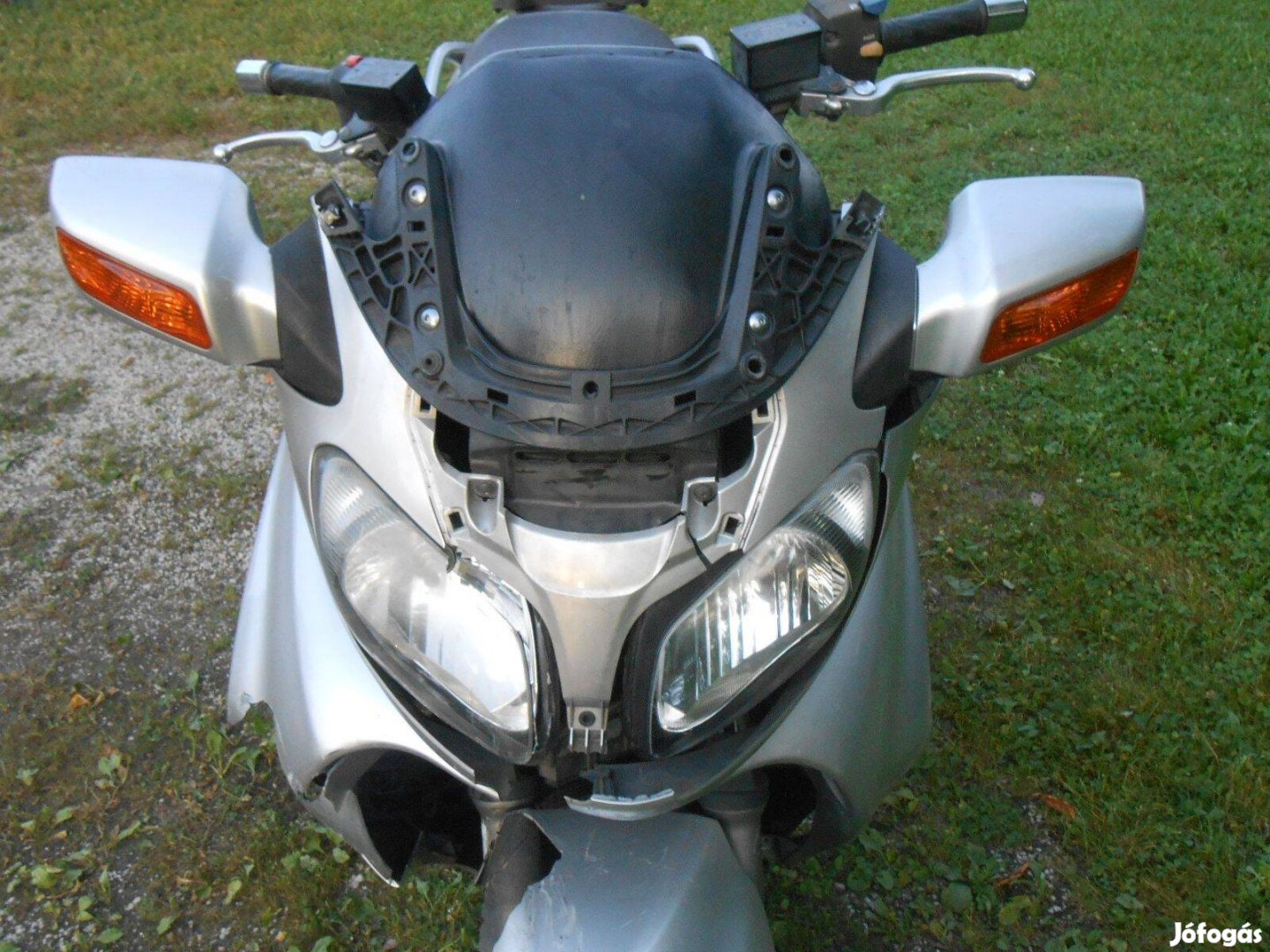 Suzuki Burgman 650,2004-esről :hibátlan balelső fényszóró