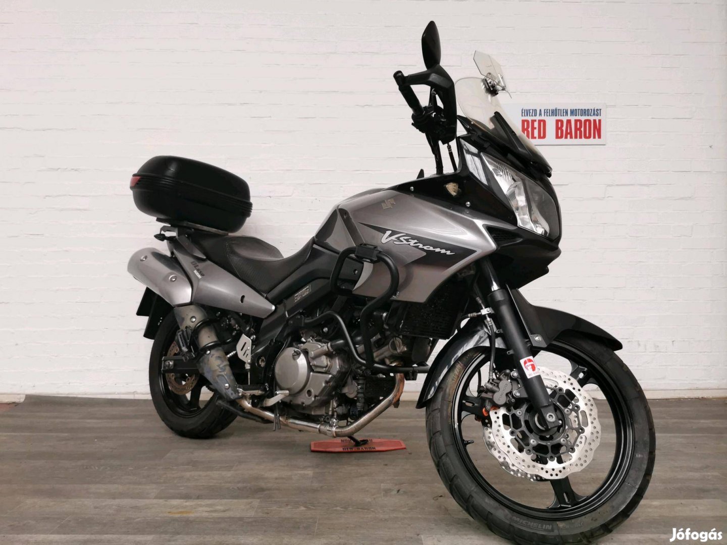 Suzuki DL 650 Entry Bike! RED Baron Garanciával!