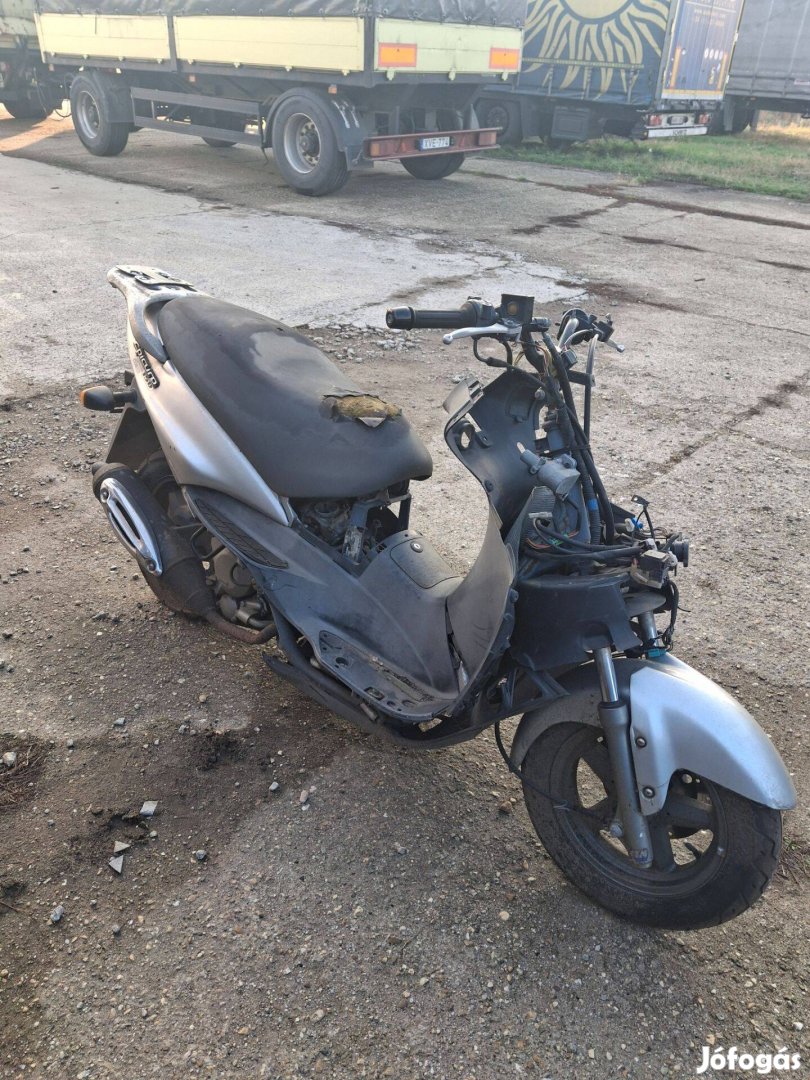 Suzuki Epicuro 150 bontott alkatrészek