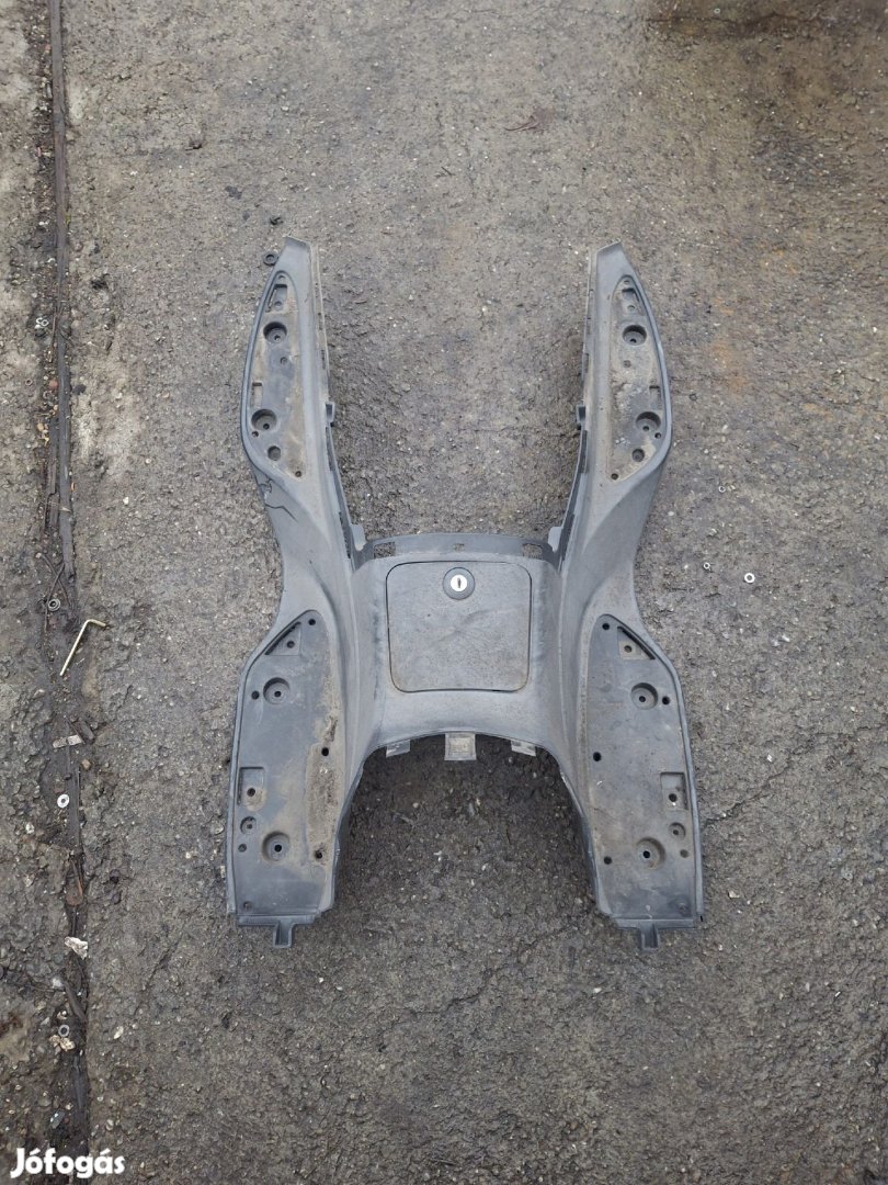 Suzuki Epicuro taposó idom