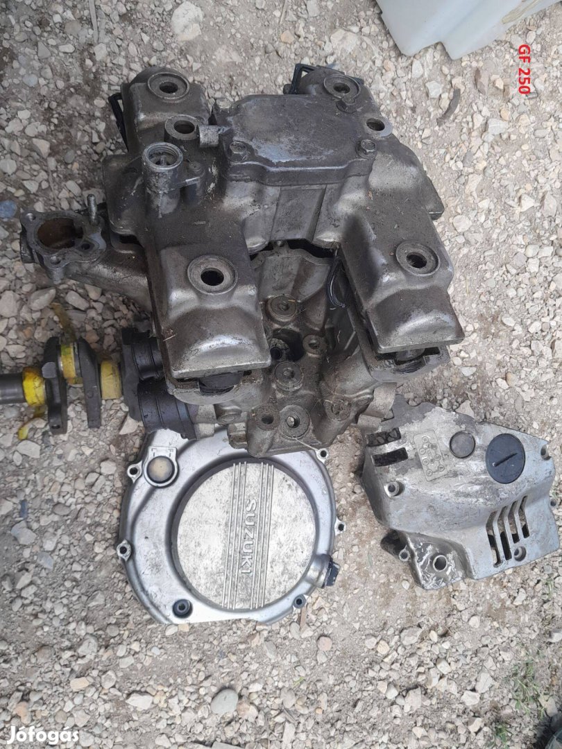 Suzuki GF 250 motor alkatrész