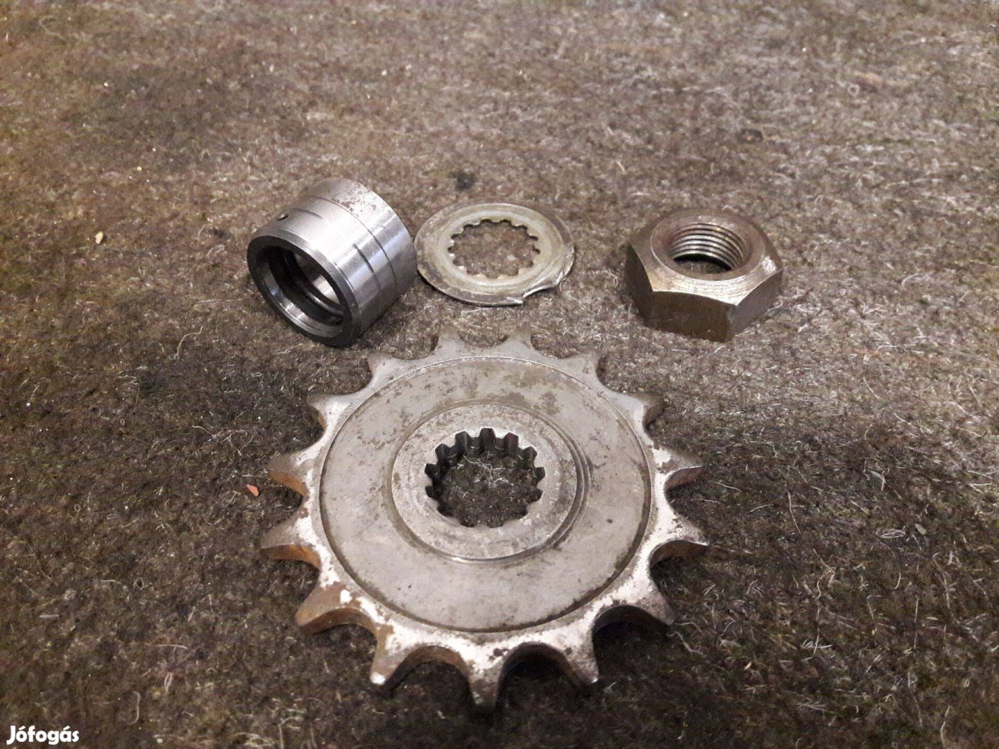 Suzuki GN / Gnx / GZ / TU 250 kis lánckerék szett