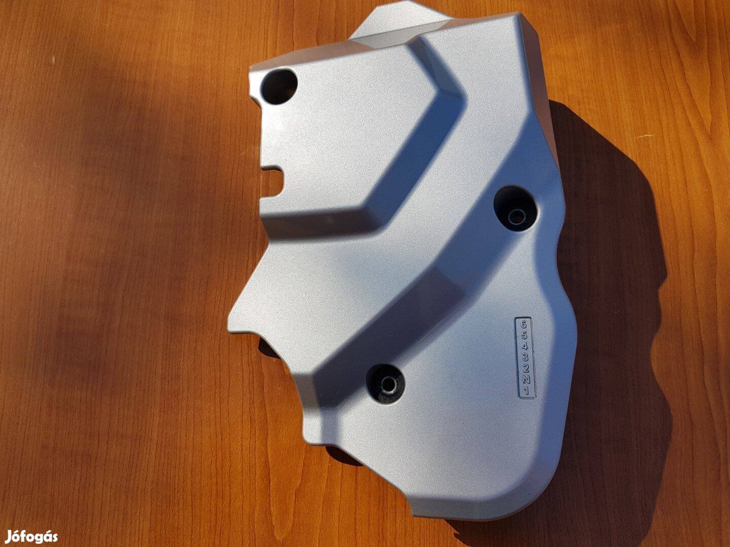 Suzuki GSF 650 S Lánckerék fedél 10376