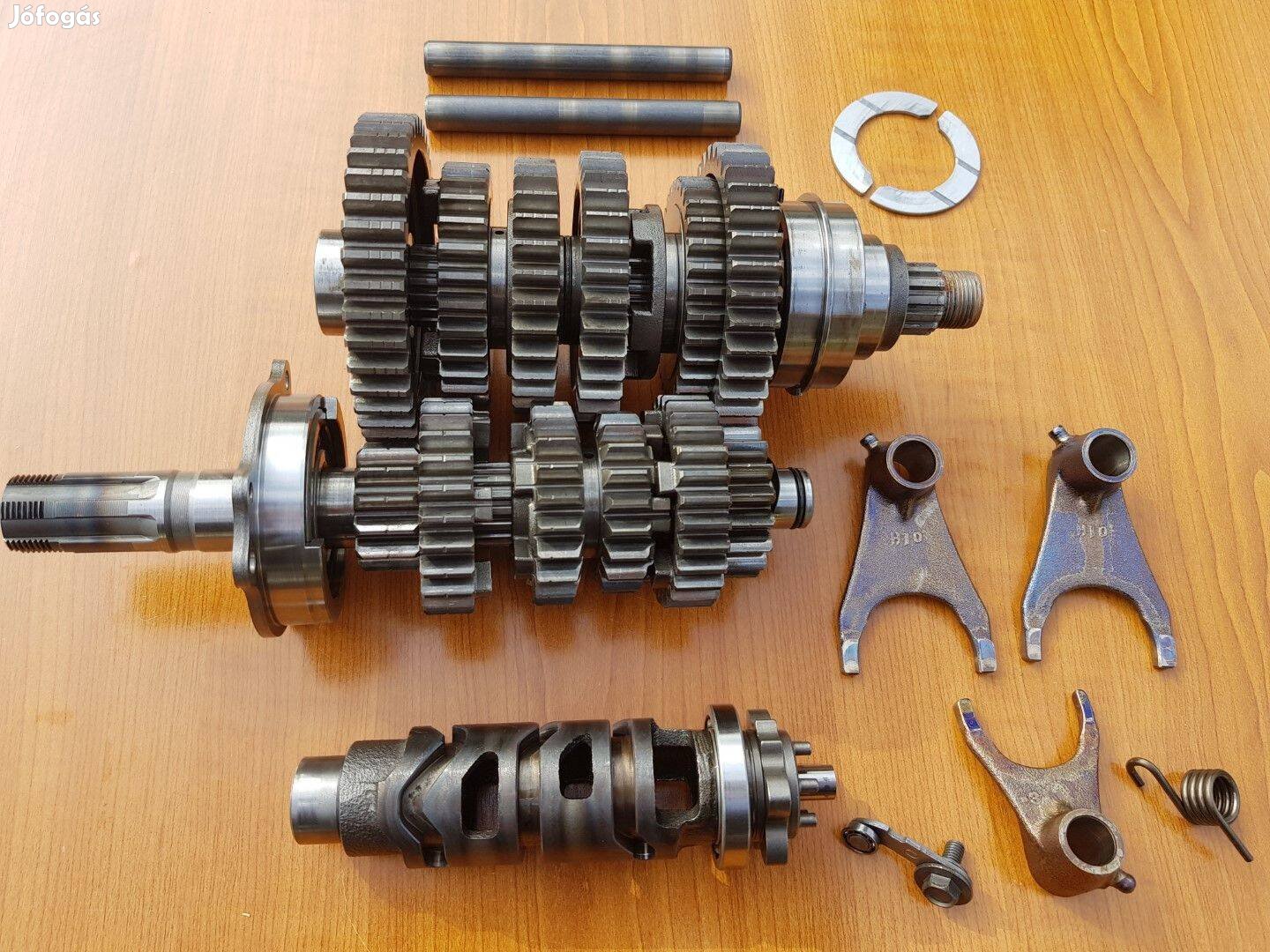 Suzuki GSF 650 S Váltó kompletten 10471