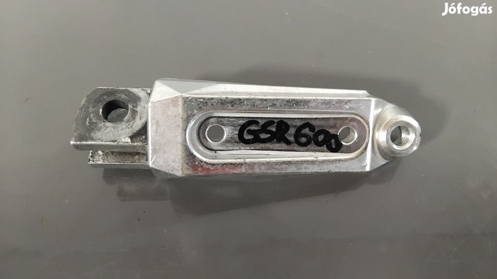 Suzuki GSR 600 Lábtartó tüske fém rész