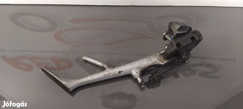 Suzuki GSR 600 Oldalsztender, kapcsoló nélkül