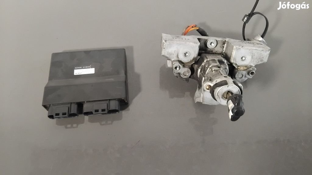 Suzuki GSR 600 (2006) - Gyújtáskapcsoló, gyújtás elektronika