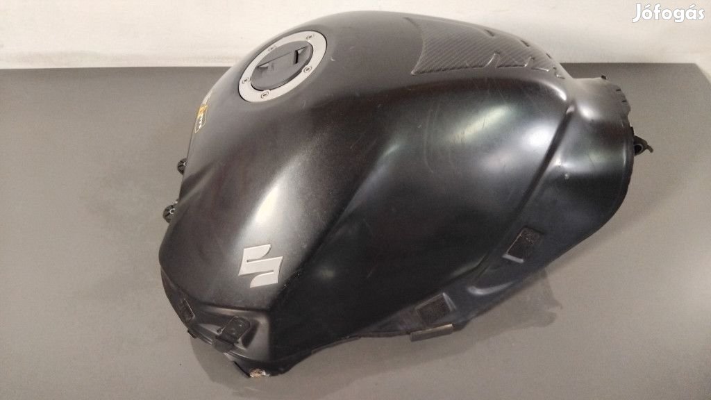 Suzuki GSR 600 (2006) - Üzemanyagtartály