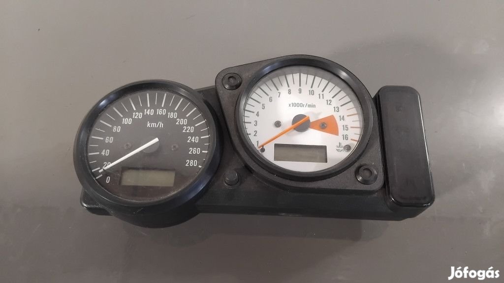 Suzuki GSXR 600/750 Srad - Kilóméteróra