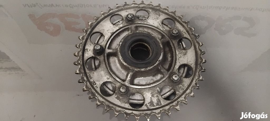 Suzuki GSXR 750 K1 Hátsó menesztő