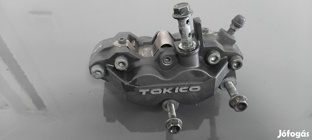 Suzuki GSXR 750 K1 Jobb Első féknyereg