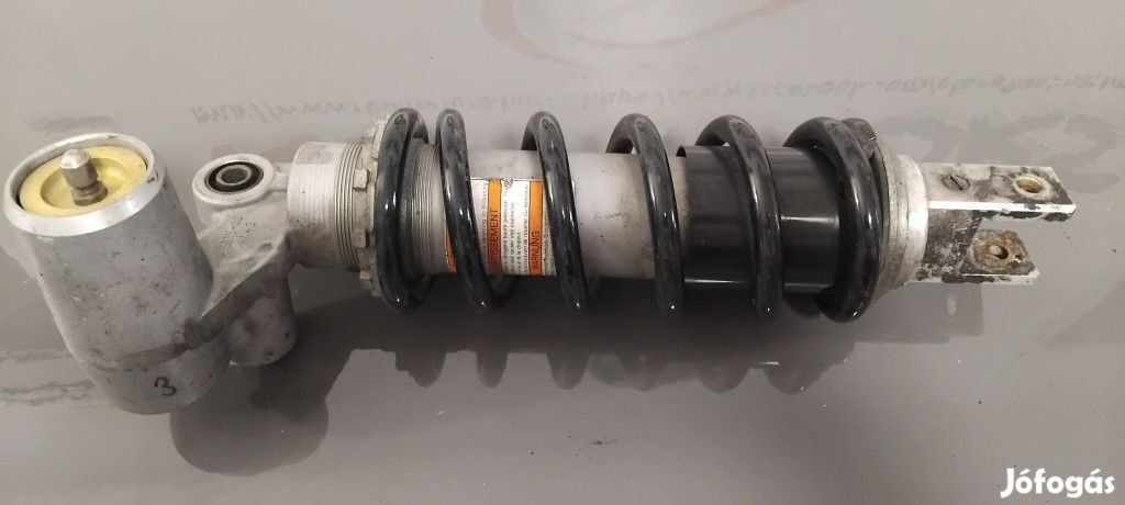 Suzuki GSXR 750 K1 Rugóstag