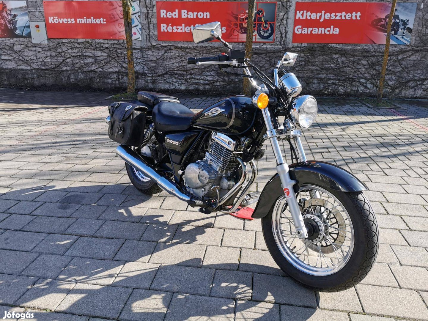 Suzuki GZ 250 (Marauder) RED Baron Garanciával!...