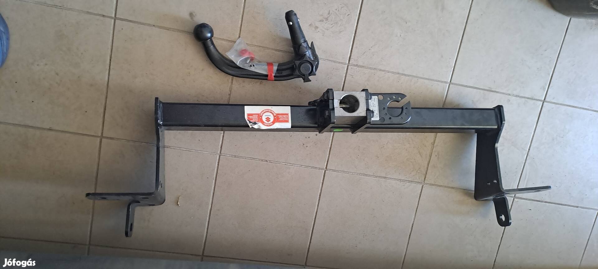 Suzuki Grand Vitara 05-2010-ig új levehető vonóhorog eladó!